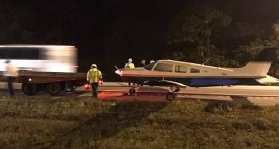 سعودي يهبط اضطراريا بطائرته على طريق سريع في أمريكا