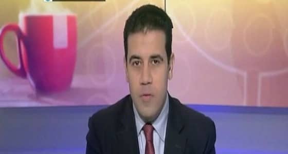 بالفيديو.. طفل يفاجئ والده مذيع « الجزيرة » باتصال على الهواء مباشرة