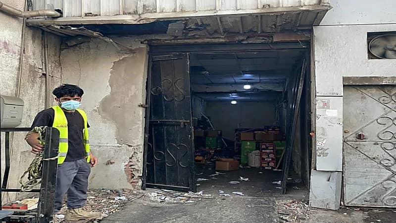 أمانة جدة تصادر 29 طنا من الخضروات والفواكه بنطاق الصفا