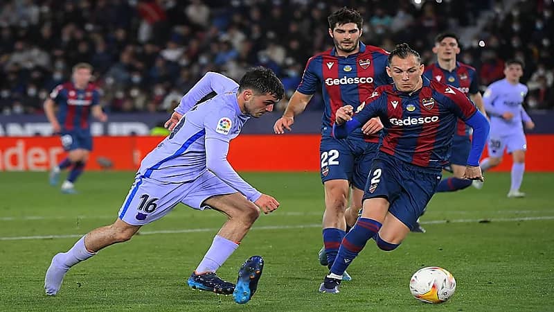 برشلونة ينجو من فخ التعادل أمام ليفانتي