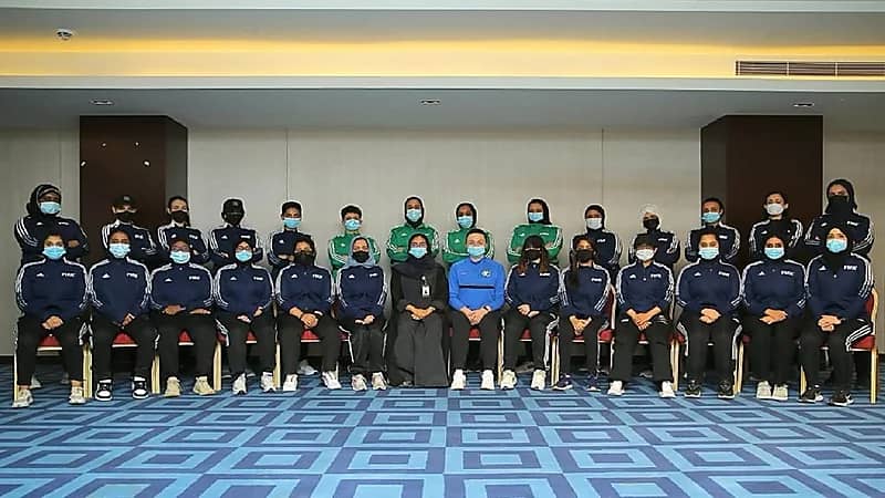 صور.. اختتام أعمال دورة مدربات اللياقة للحكمات بالتعاون مع فيفا