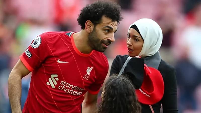 "زوجتي تشتكي مني".. صلاح يتحدث عن حياته الشخصية