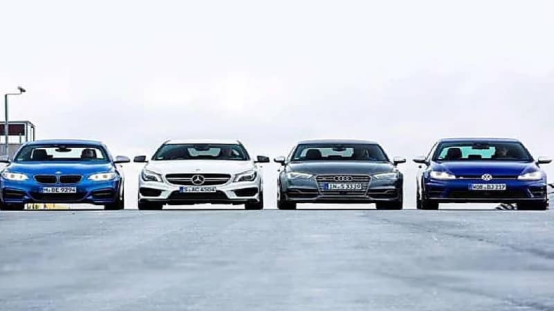 الجمارك تنظم مزاد علني لبيع سيارات في جمرك الرقعي