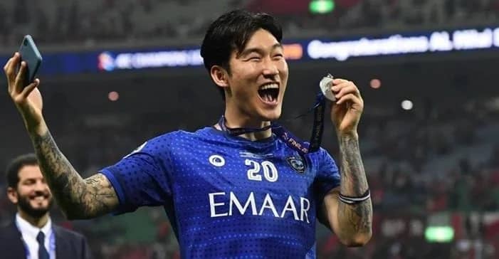 حسم موقف هيون سو من المشاركة في مواجهة الهلال والشعلة 