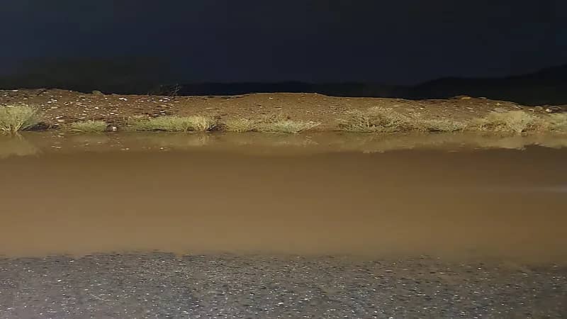 شاهد.. هطول أمطار غزيرة في مكة المكرمة