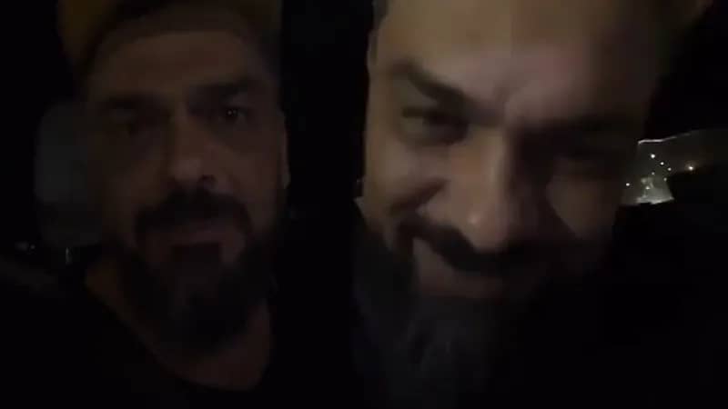 فيديو..محمد الترك يصفع نفسه ويعتذر لأسرته