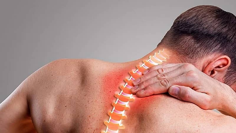3 طرق لعلاج انحراف العمود الفقري