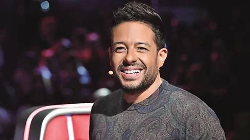 حماقي يشعل حفله الغنائي بالرياض