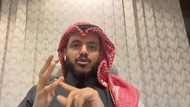 استشاري: "متى تتزوج أو متى تتخرج؟ " قد تسبب العزلة والاكتئاب (فيديو)