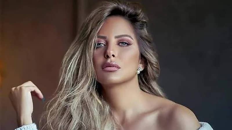 شاهد.. إطلالة جذابة للفنانة ريم مصطفى تبهر جمهورها