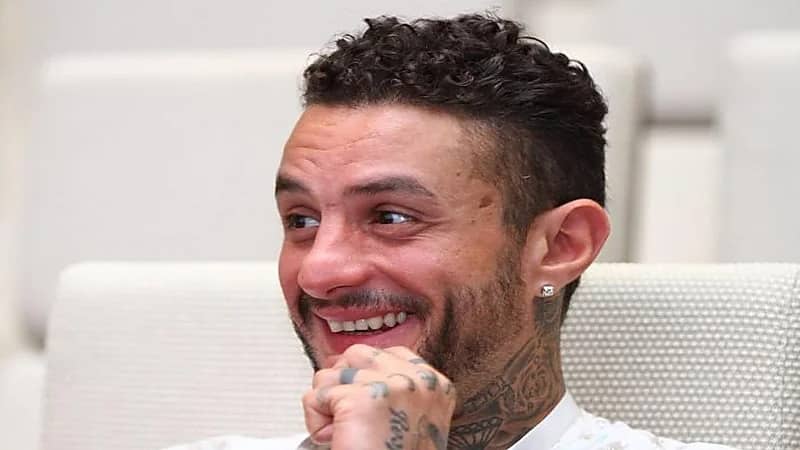 أحمد الفيشاوي يعترف بابنه بعد سنوات من إنكاره