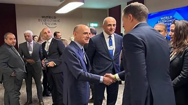 الجبير يستعرض مبادرات المملكة للحفاظ على البيئة والحد من التغير المناخي 