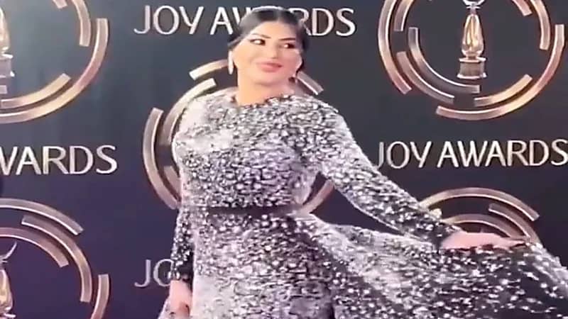 شاهد.. الفنانة ريم عبدالله تخطف الأنظار بإطلالة جديدة في حفل JoyAwards
