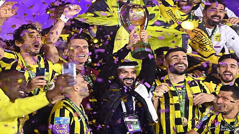 الاتحاد يحتفي بلاعبيه وكأس السوبر في الجوهرة