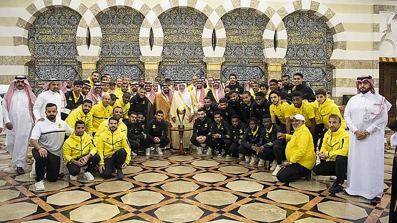 بالفيديو والصور.. أمير مكة يستقبل إدارة ولاعبي الاتحاد
