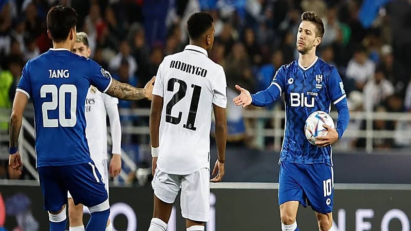 بالميراس ينفي رغبته في التعاقد مع فييتو