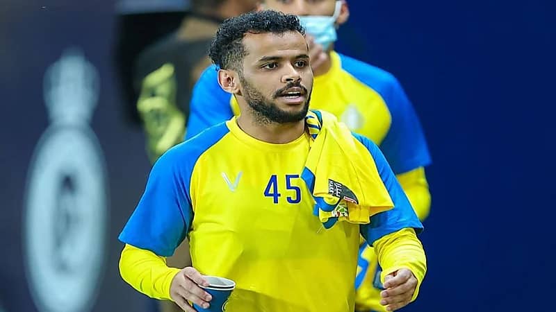 النصر يوقع مخالصة مالية مع عبدالفتاح عسيري 