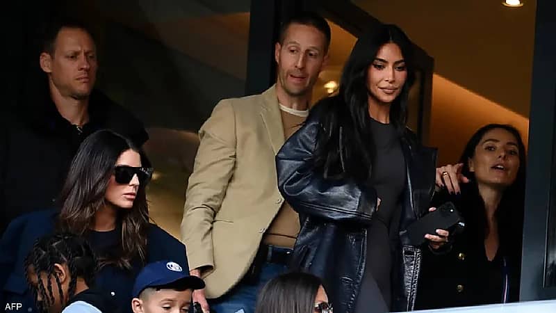 لعنة كيم كارداشيان تصيب أرسنال وباريس سان جيرمان