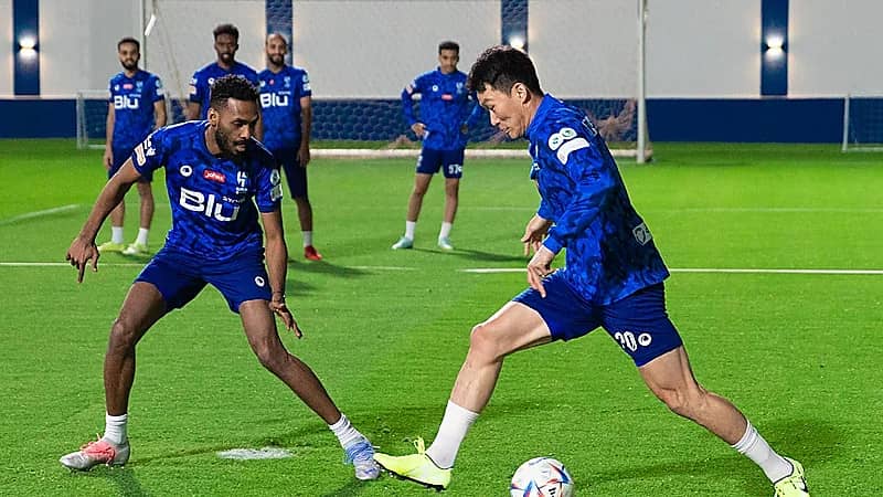 ثلاثي الهلال مهدد بالإيقاف بعد مباراة الخليج