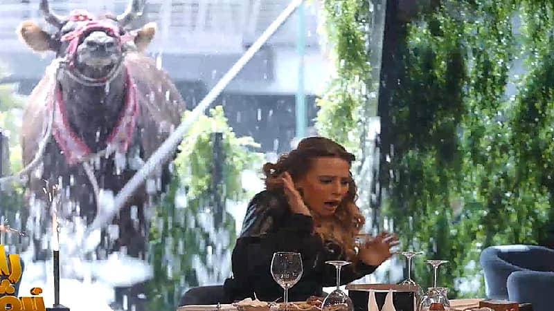 بالفيديو.. رعب وصراخ الفنانة إيمان العاصي في "رامز نيفر إند"