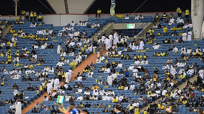جماهير النصر تغادر الملعب الدقيقة 85
