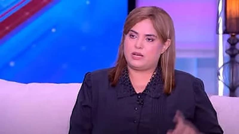 وفاء مكي تكشف تورط فنانة شهيرة بقضية تعذيب خادمتين بعد 22 عام