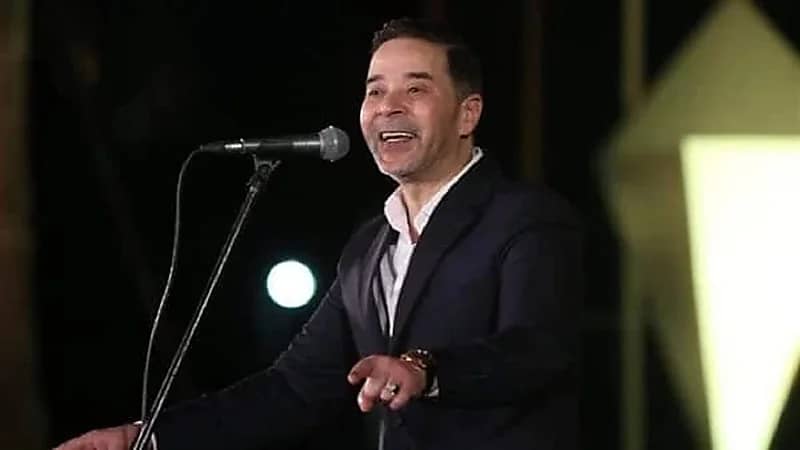 حقيقة معاقبة مدحت صالح بسبب غنائه بفلاشة