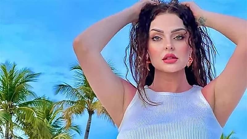 زين كرزون تخطف الأنظار بإطلالة جذابة في جزر المالديف