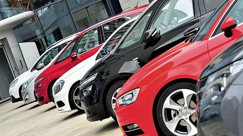 الجمارك : ضريبة السيارة تُقدر حسب الفاتورة أو قوائم الوكيل المحلي