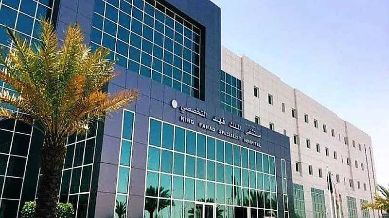 فريق الإيكمو بتخصصي تبوك ينقذ حياة أربعيني تعرض لفشل في الرئة