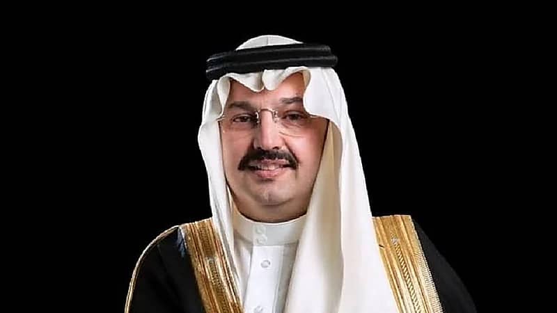 أمير عسير يستقبل ذوي قتيل تنازلوا عن قاتله لوجه الله - فيديو