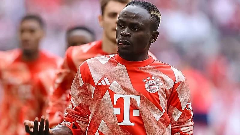 مهلة أخيرة من النادي الأهلي لساديو ماني