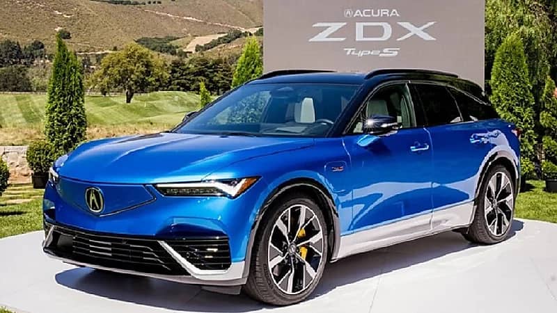 أكيورا تكشف عن سيارة عائلية جديدة