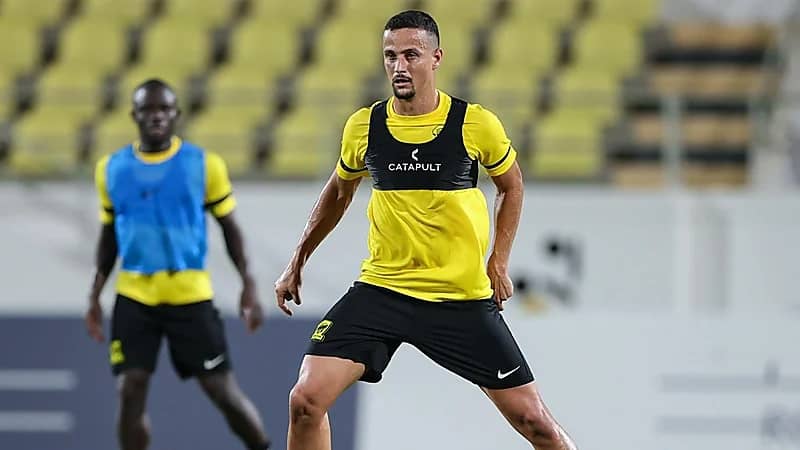 مدافع الاتحاد يقترب من العودة لإسبانيا