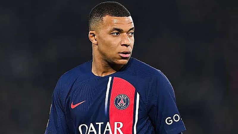 مبابي يطلب أن يكون لاعبًا رسميًا في صفوف ريال مدريد قبل يورو 2024