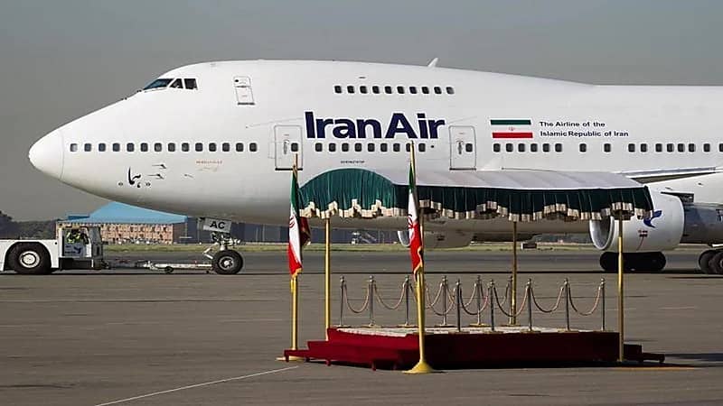 محرّك طائرة إيراني يلتهم مهندس خلال فحصها