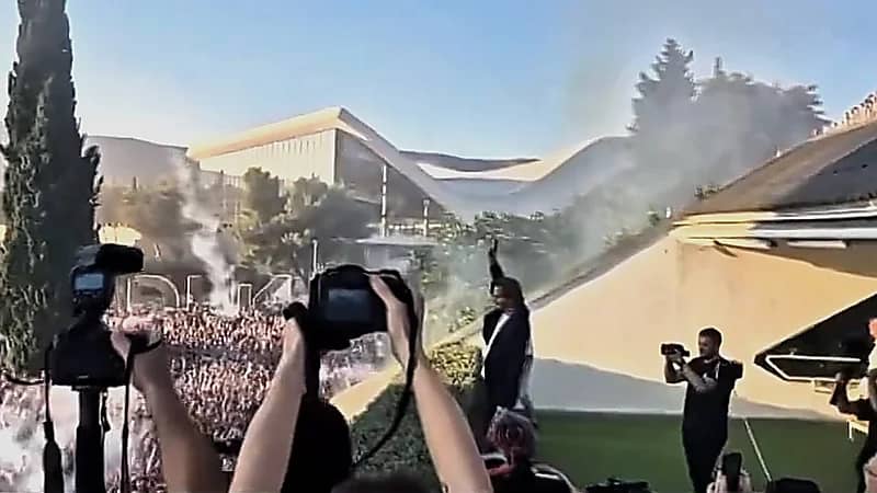 استقبال حافل من جماهير هايدوك لراكيتيتش .. فيديو