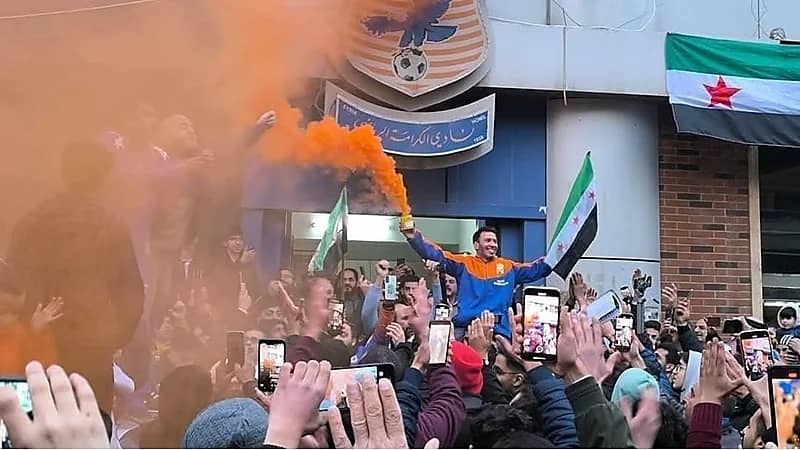 استقبال استثنائي لجهاد الحسين في مقر نادي الكرامة السوري .. فيديو