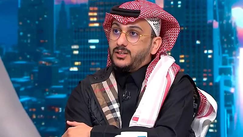 زوجة تضع الحشيش في سيارة زوجها بالاتفاق مع سائقه انتقامًا منه .. فيديو