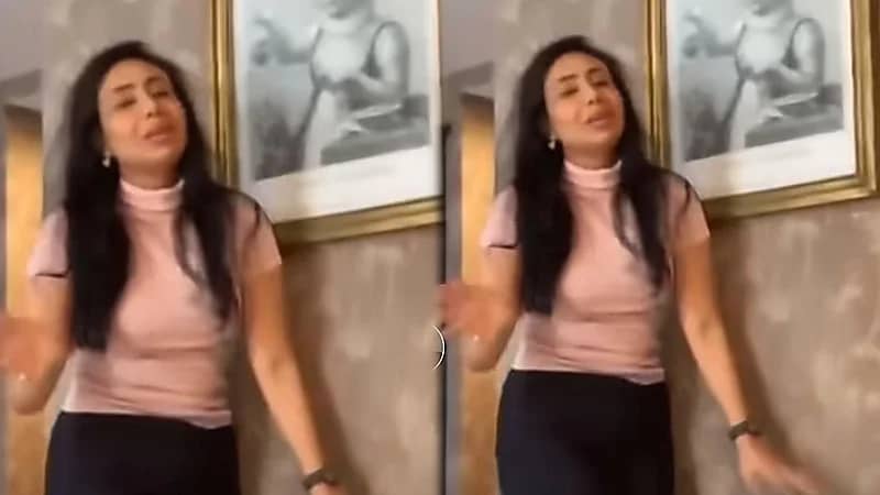 ردة فعل لبنى عبد العزيز لحظة رؤيتها العناكب ..فيديو