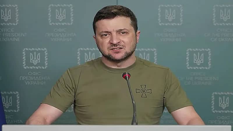 زيلينسكي: مستعد للتنحي بشرط قبول عضوية أوكرانيا بالناتو