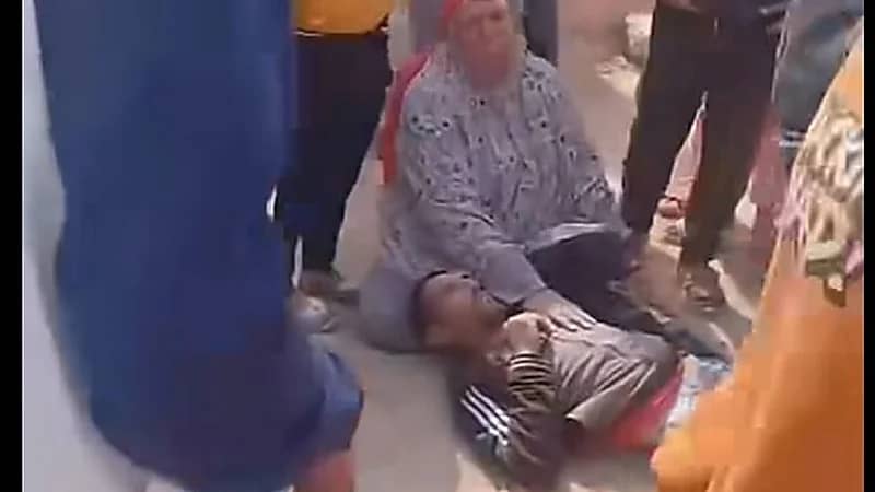 القبض على شاب اعتدى على طفلة داخل حمام تابع لمسجد