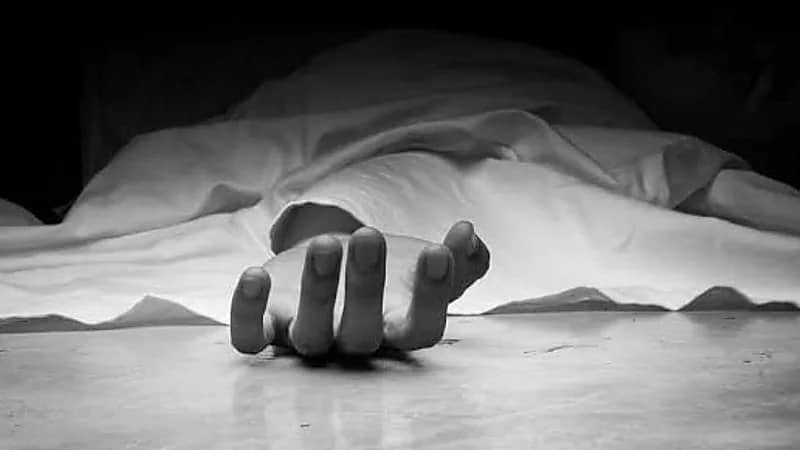 شاب يذبح نفسه أمام المارة صبيحة العيد في مصر