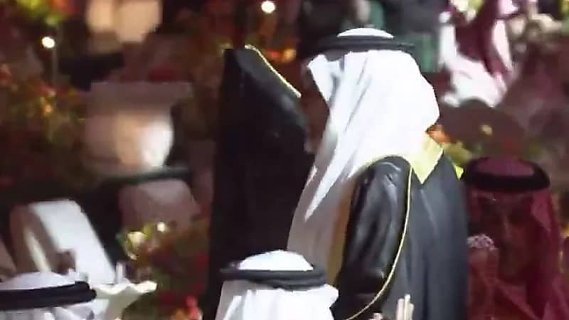 الأمير تركي الفيصل يلعب على أغنية يا صاحبي ..فيديو