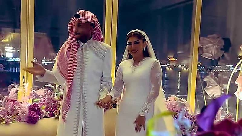 نايف هزازي وهديل يحتفلان بزفافهما .. فيديو