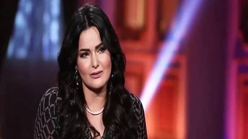 سما المصري تثير الجدل بتصريحاتها عن ريهام سعيد ومحمد رمضان