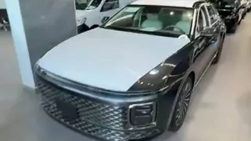 مواصفات وسعر سيارة هيونداي أزيرا 2025 ..فيديو