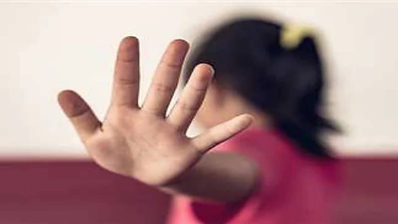 شكوى ضد معلم تحرش بـ3 طالبات تنتهي بسجنه