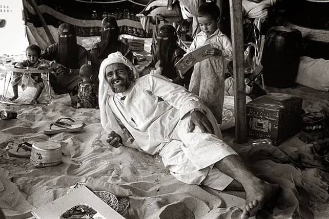 صورة من عام 1983 توثق حياة عائلة بدوية في الشرقية