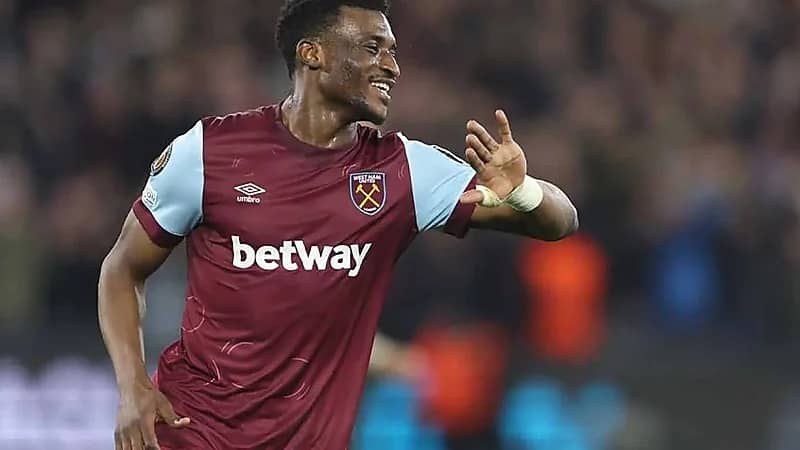 نادي عاصمي ينافس أرسنال لخطف قدوس